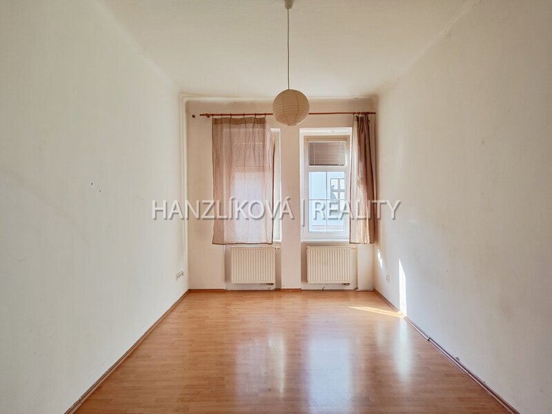 Pronájem zděného bytu 2+1 (č.5) se zahradou, Puklicova ulice