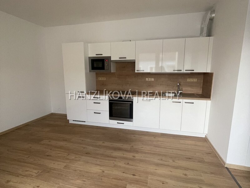 Pronájem novostavby bytu 3+kk s lodžií, byt číslo B.26, residence Hálkova, ČB