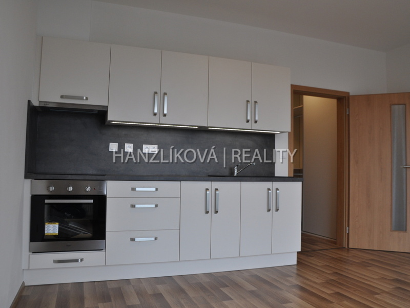 Pronájem bytu 1+kk v 7.NP, byt A.7.3, rezidence DLOUHÁ LOUKA 2.etapa