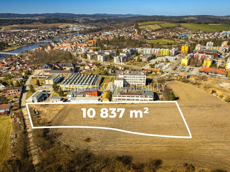 prodej komerčních pozemků o celkové výměře 10.837 m2, Týn nad Vltavou