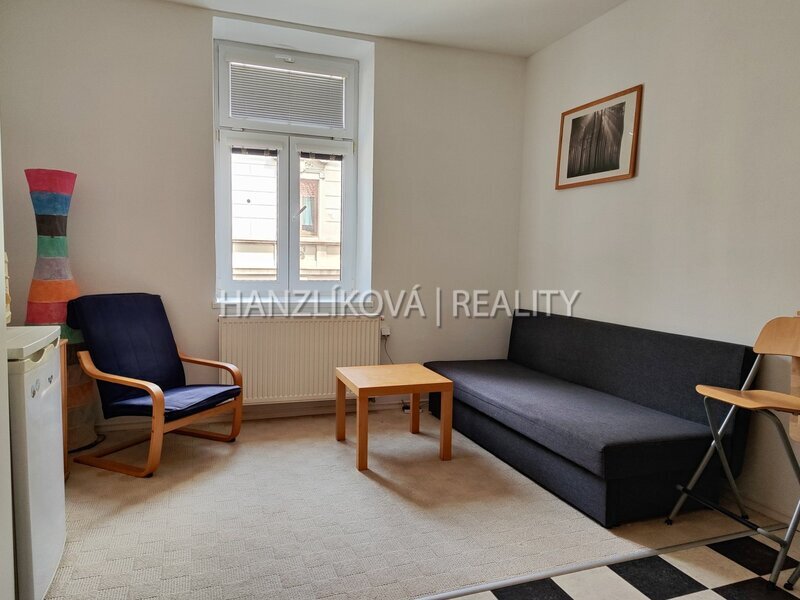 Pronájem zařízeného zděného bytu 2+kk (č.006), Jeremiášova ul.