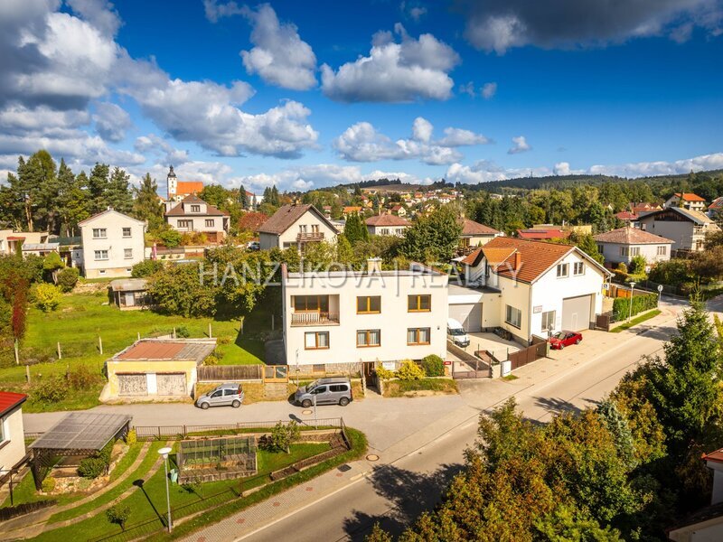 prostorný rodinný dům v Rudolfově - ideální pro bydlení dvou generací i podnikání