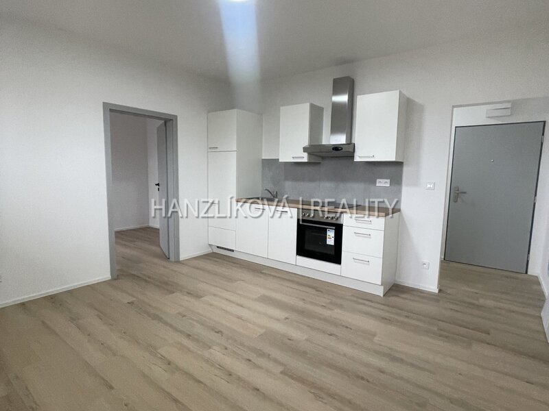 pronájem bytu 2+kk, 50 m2, Rudolfovská tř. České Budějovice