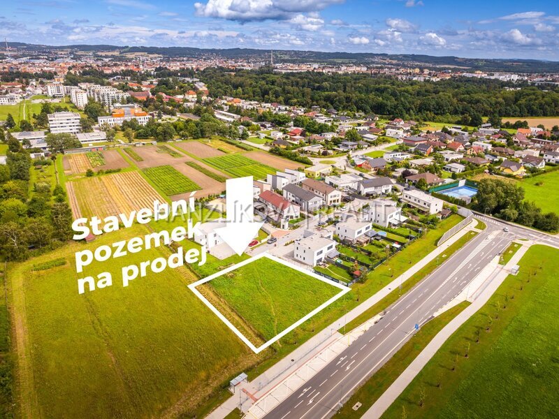 Exkluzivní stavební pozemek ve Stromovce - jedna z nejžádanějších lokalit Č. Budějovic