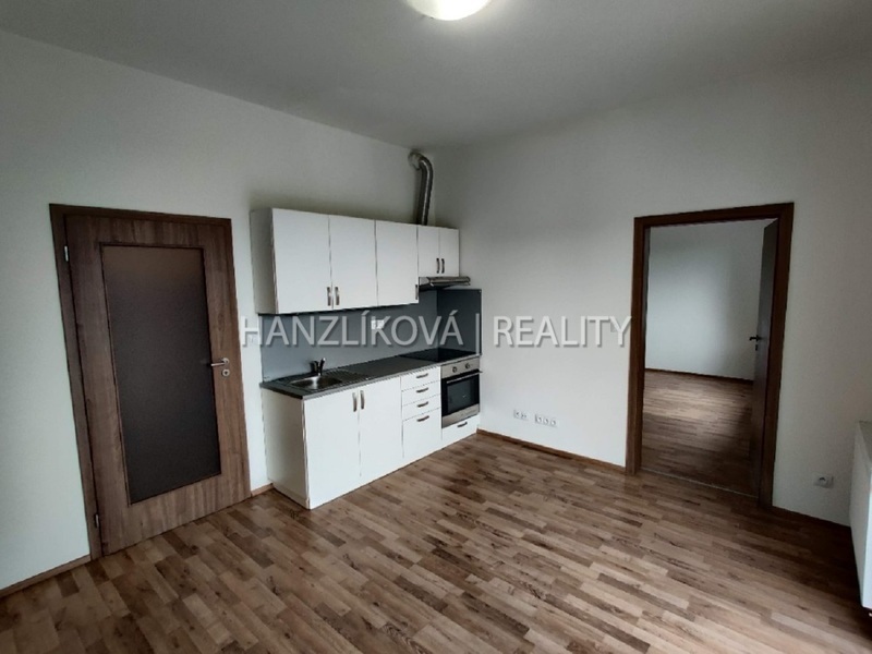 Pronájem bytu 2+kk (č.3) s balkonem, U Lesa 3.etapa, ČB
