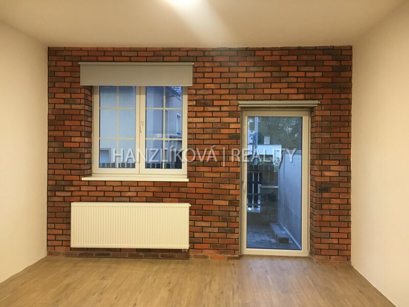 Pronájem novostavby bytu 2+kk s terasou, Suché Vrbné